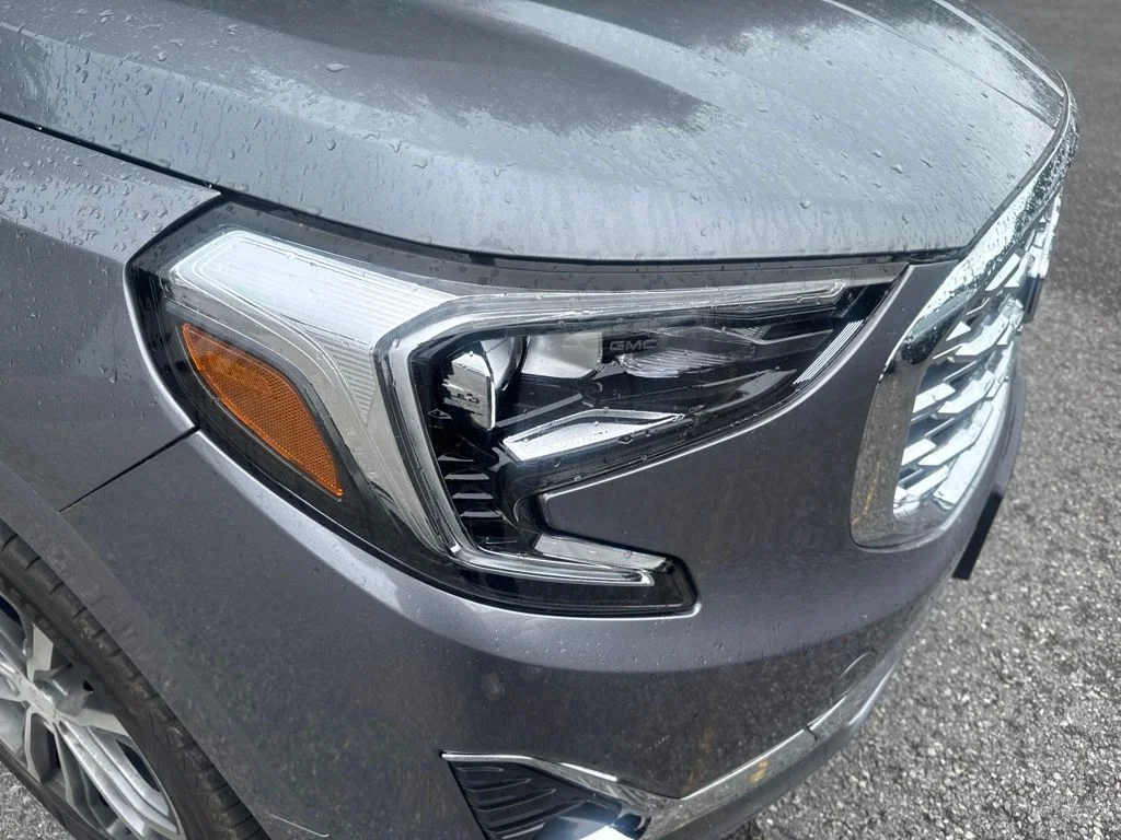 Used 2019 Gray GMC Denali image 7