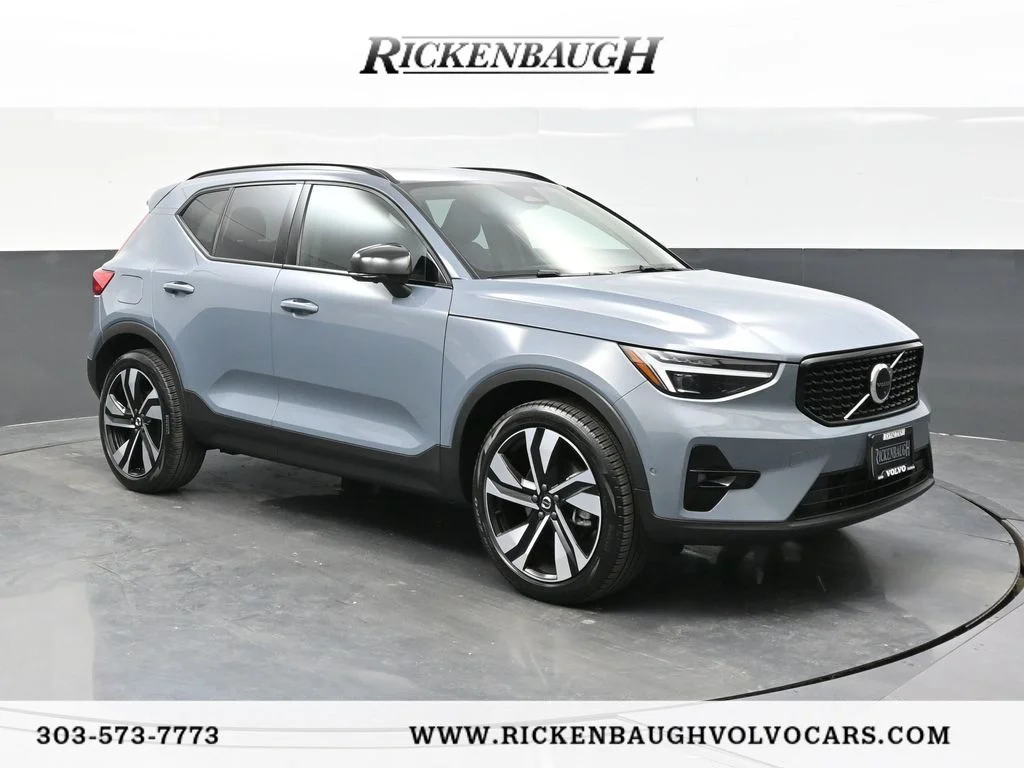 2023 Volvo XC40