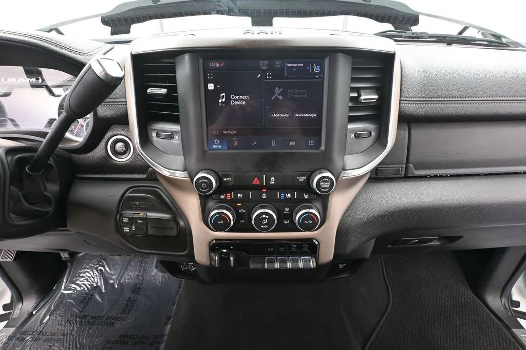 Used 2022 White Ram Laramie image 33