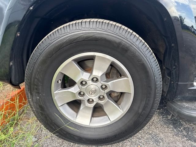 Used 2011 Black Toyota SR5 image 12