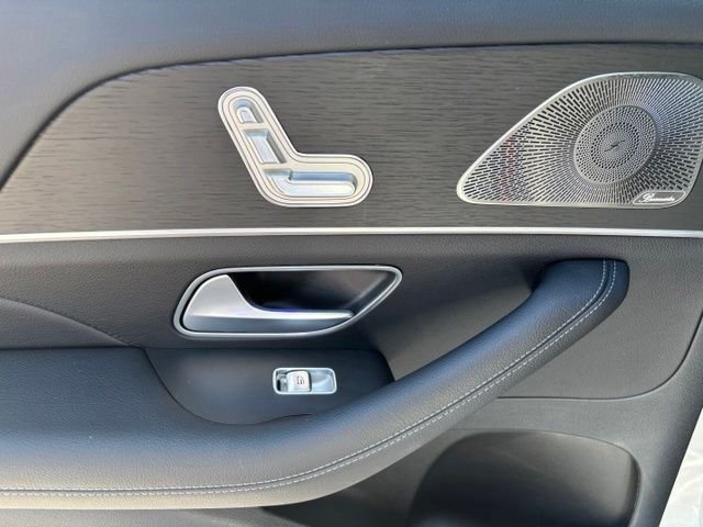 Used 2024  Mercedes-Benz GLS 450 image 15