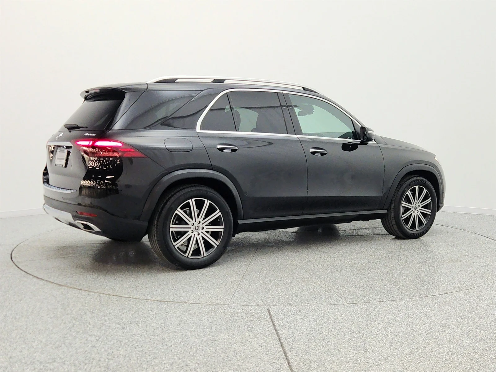 Certified Used 2024 Black Mercedes-Benz GLE 350 4MATIC® SUV image 5