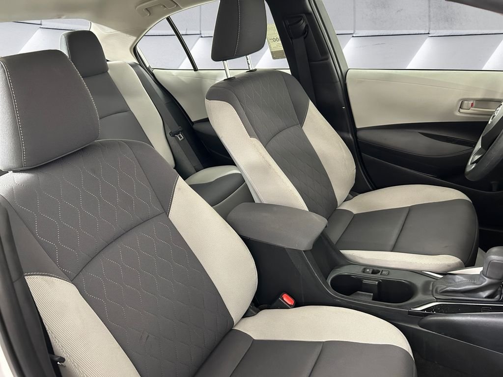 Used 2023 White Toyota LE image 14