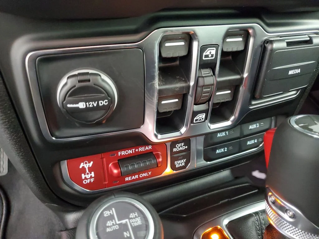 New 2026 Black Clear-Coat Exterior Paint Jeep Rubicon X image 20