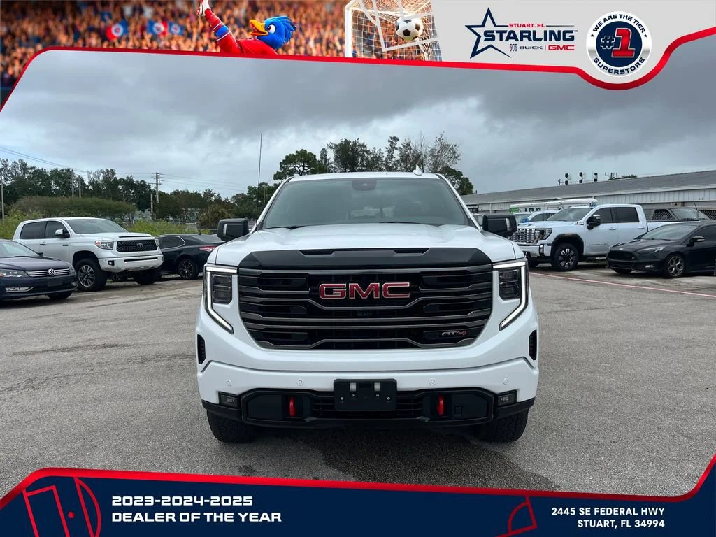 Used 2025 Summit White GMC AT4 image 3
