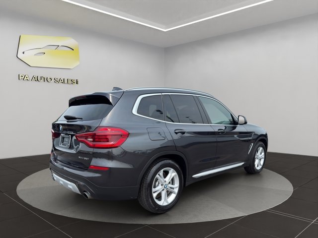Used 2021 Dark Graphite Metallic BMW xDrive30i image 7