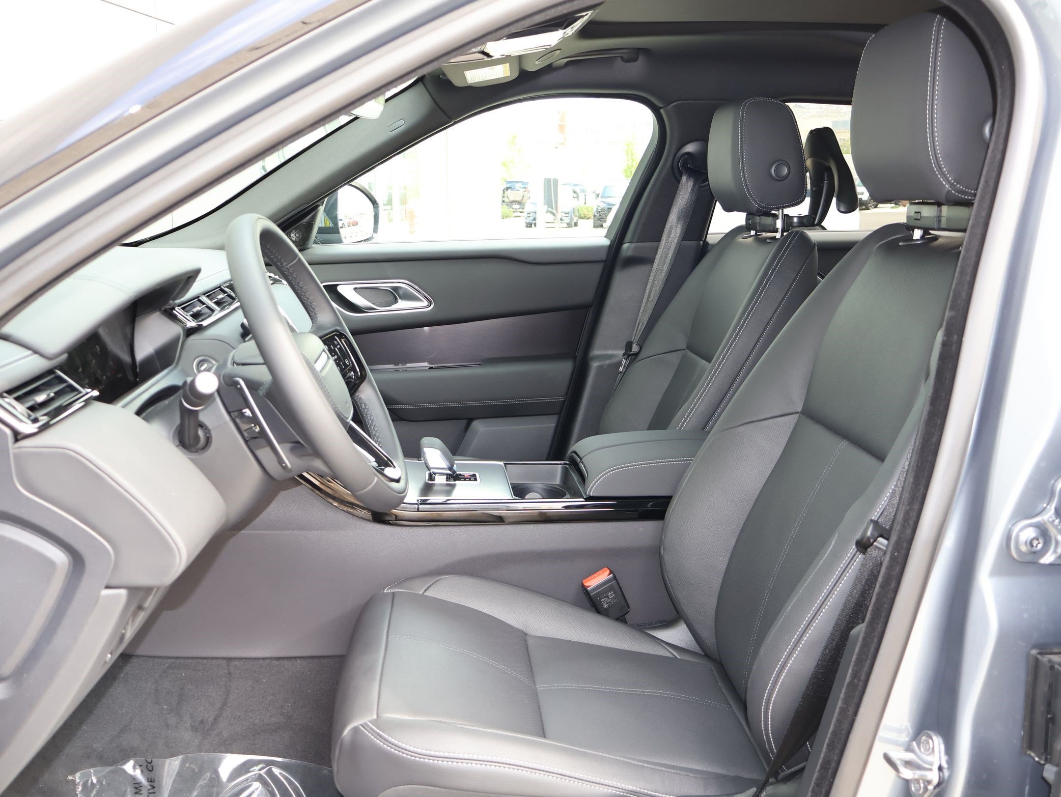 New 2026 Zadar Grey LAND ROVER Belgravia Edition image 15
