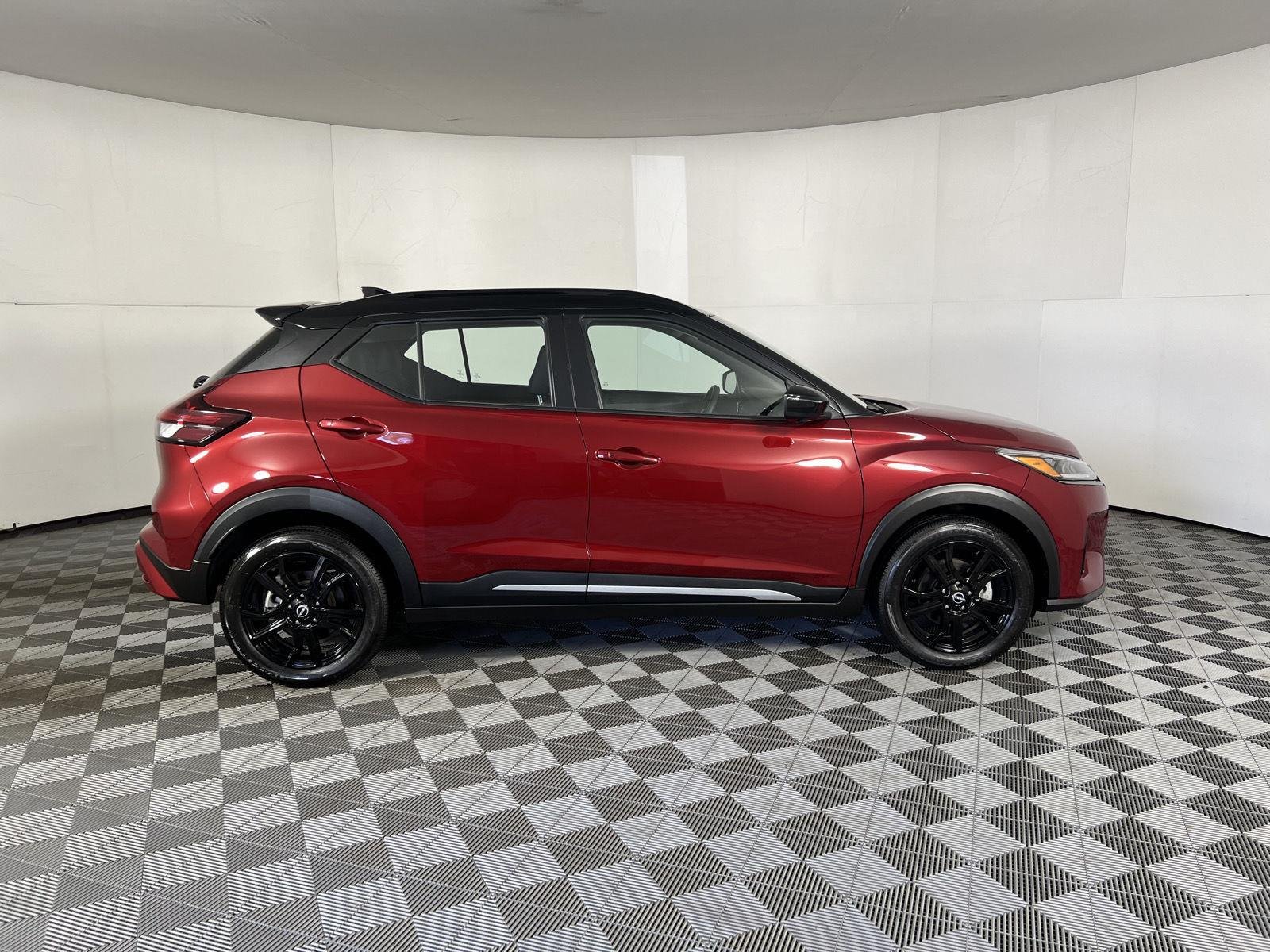 Used 2024 Super Black Nissan SR image 20