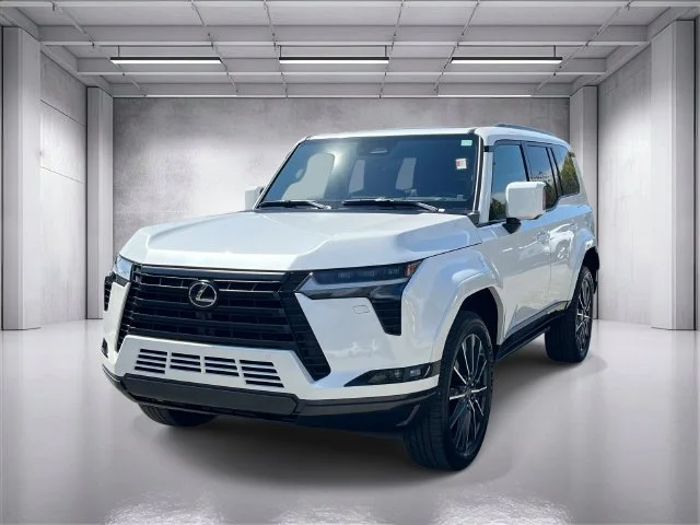 Certified Used 2026 EMINENT WHITE PEARL Lexus 550 Luxury+ image 7