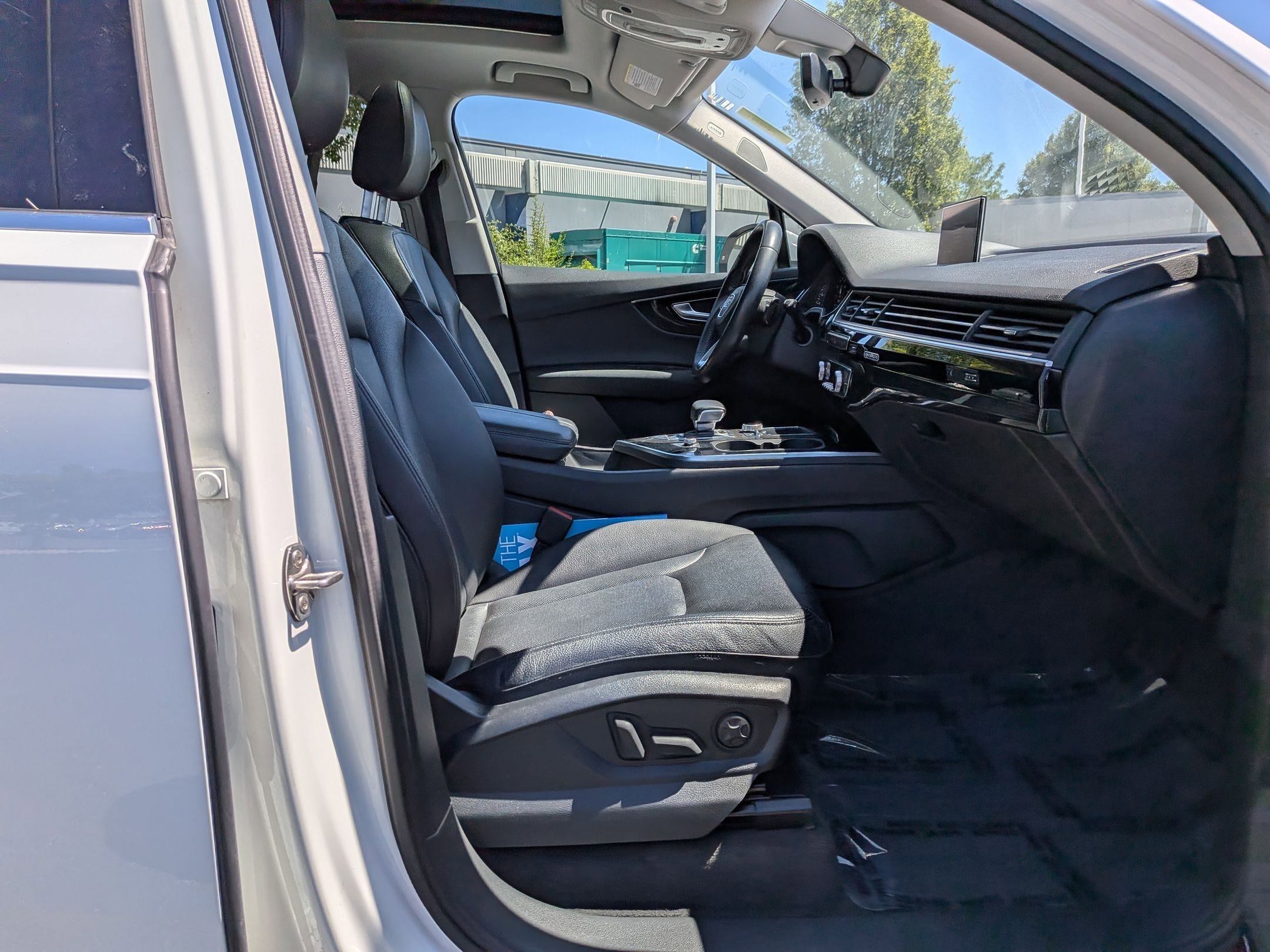 Used 2018 White Audi 3.0T Premium image 30