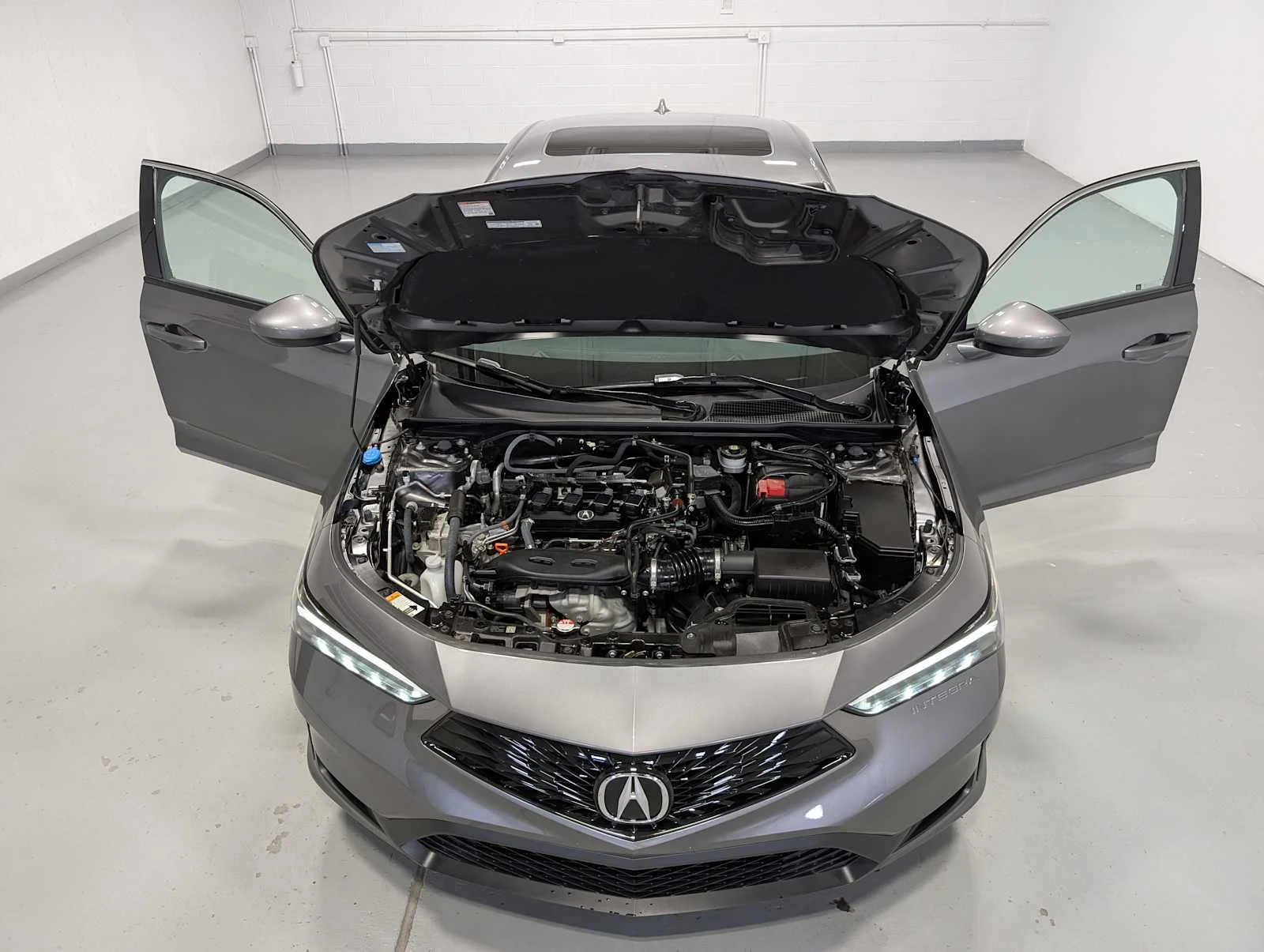 Used 2025 Liquid Carbon Metallic Acura  image 13