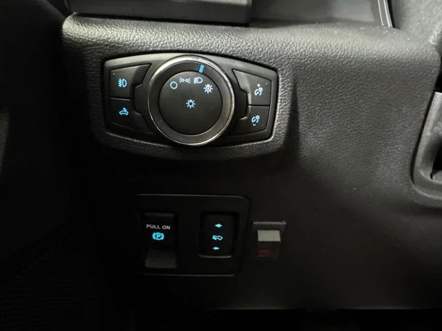 Used 2018 Magnetic Metallic Ford XLT image 19