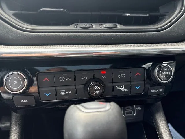 Used 2023 Black Jeep Limited image 14