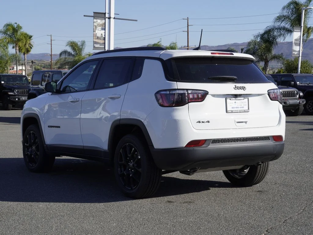 New 2026 Bright White Clearcoat Jeep Latitude image 6