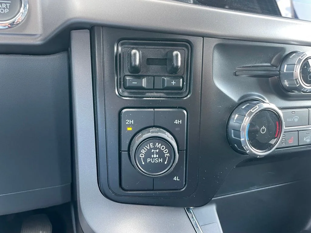 Used 2024 Silver Metallic Ford XLT image 13