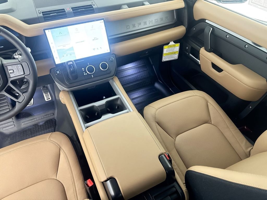 New 2026 Santorini Black Land Rover V8 image 24