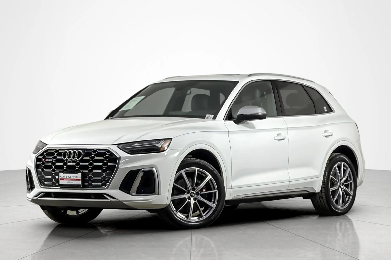 Used 2023 Ibis White Audi Premium Plus 3.0 TFSI quattro image 1