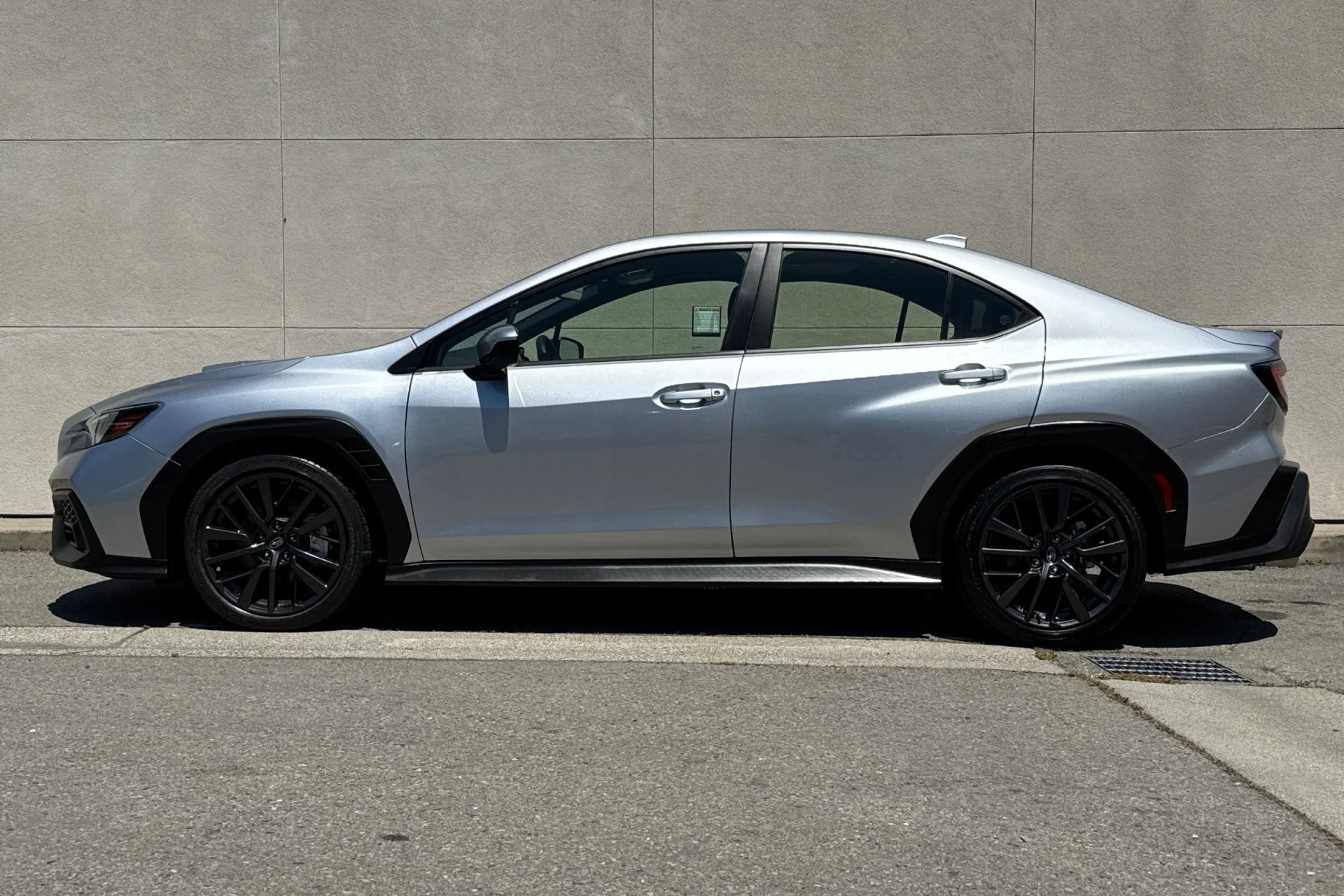 Used 2022 Ice Silver Metallic Subaru Premium image 5