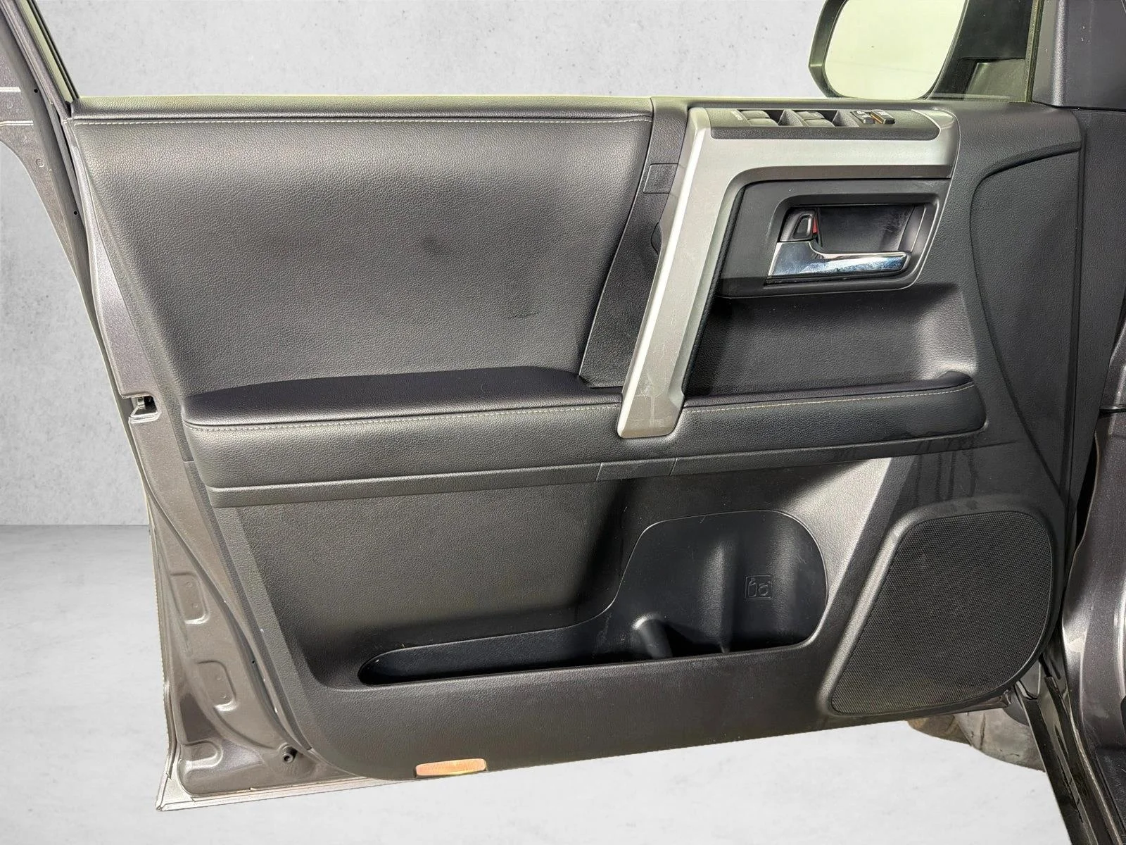Used 2020 Silver Toyota SR5 image 11
