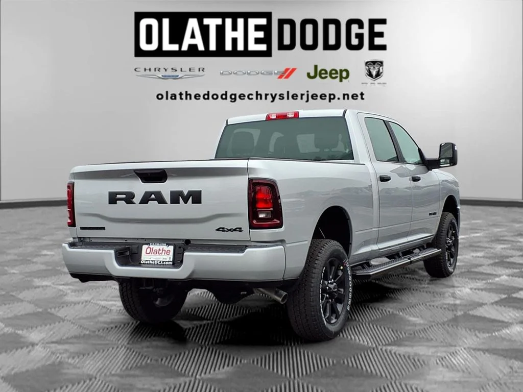 New 2026 Silver-Zynith Exterior Paint RAM Big Horn image 30