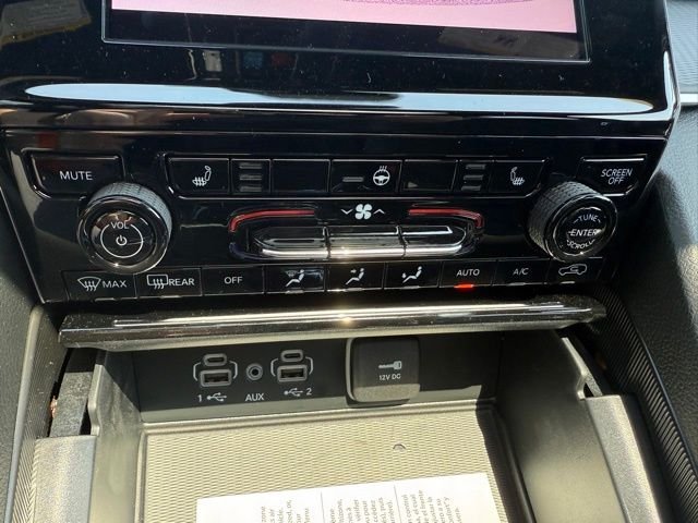 New 2025 Bright White Clear-Coat Exterior Paint Jeep Altitude X image 39