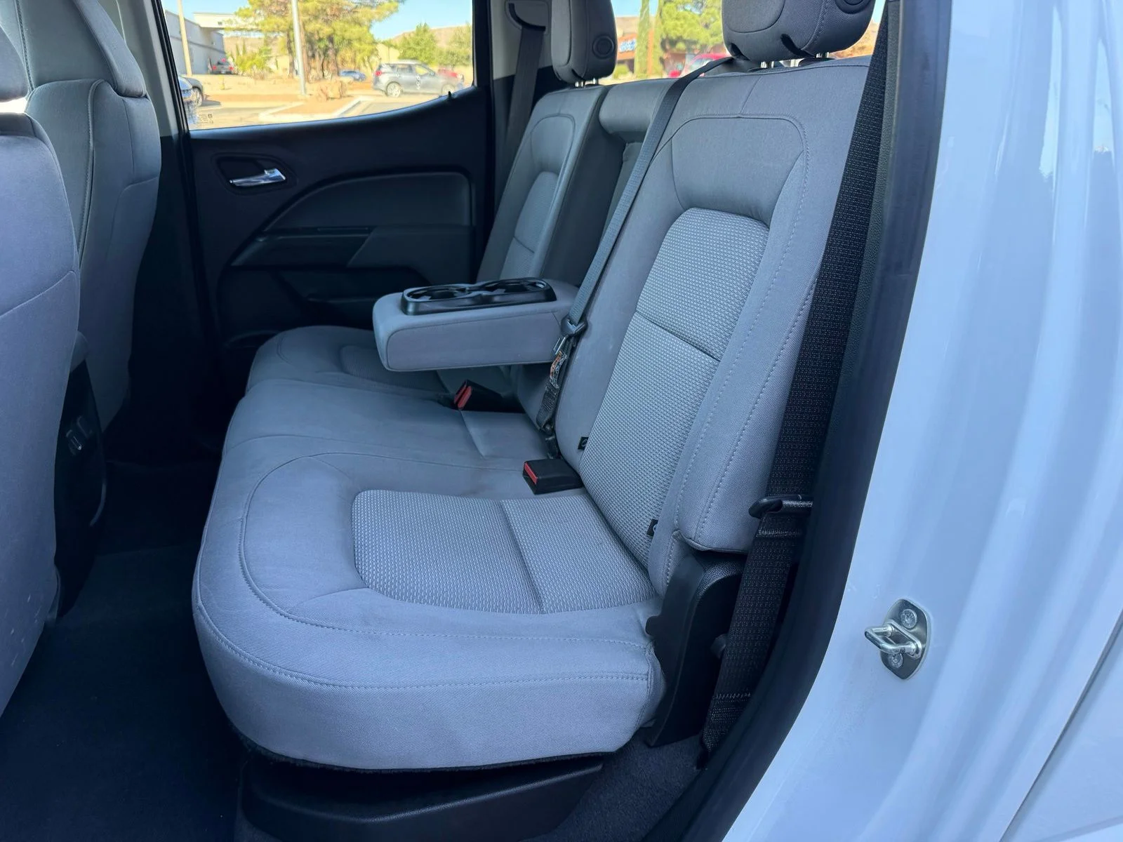 Used 2020 White Chevrolet LT image 29