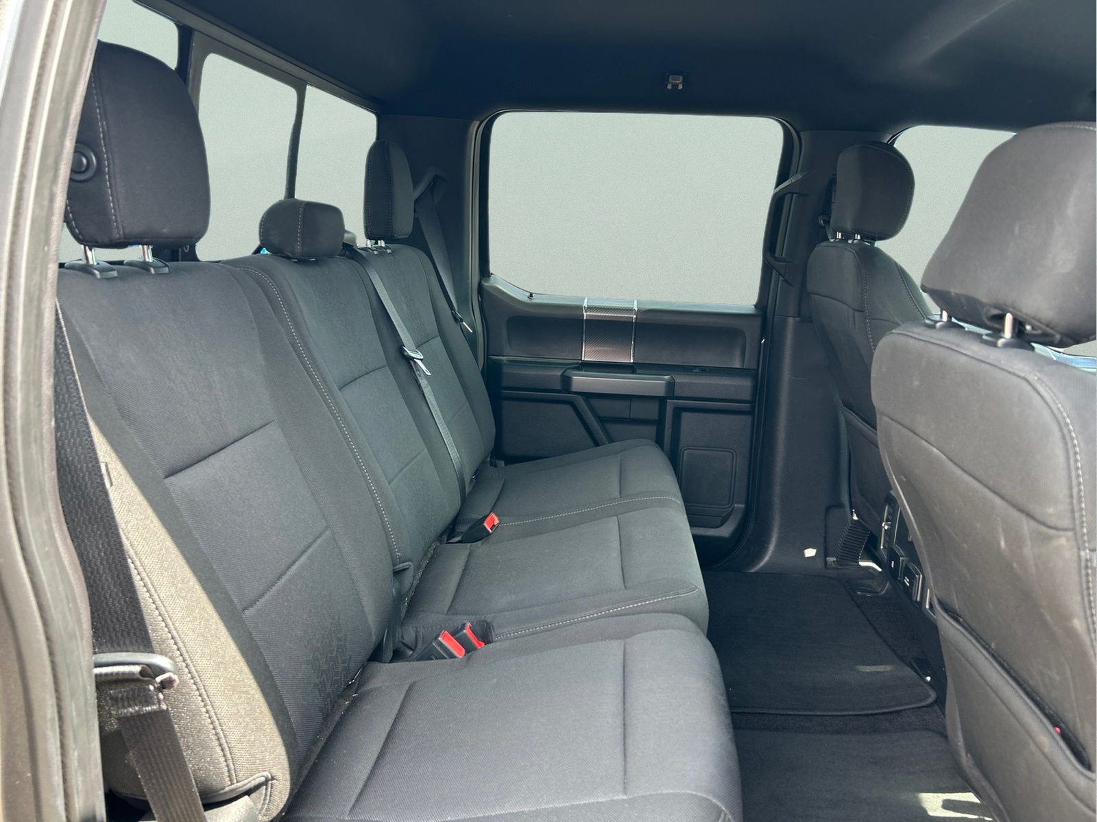 Used 2018 Gray Ford XLT image 11
