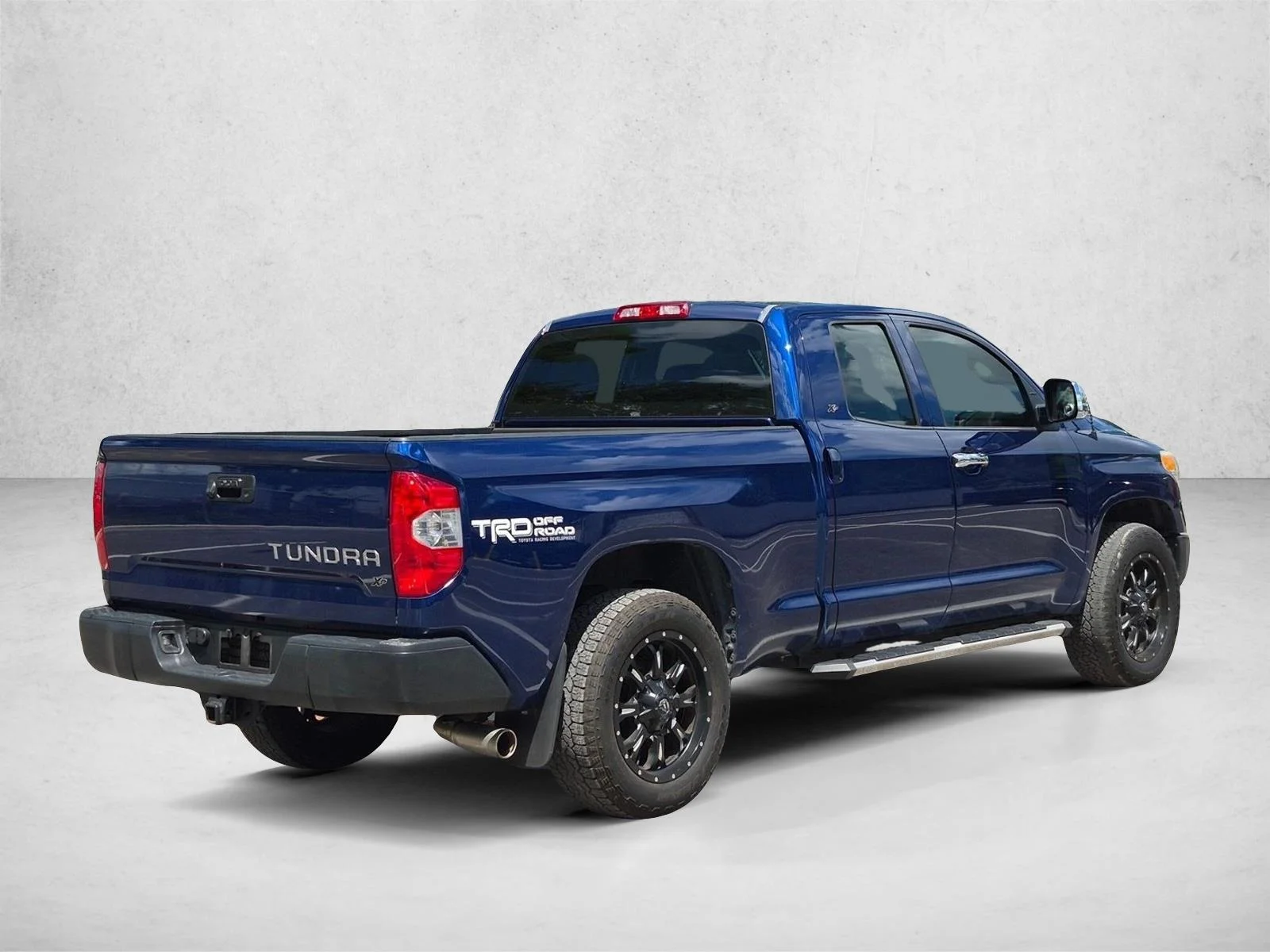 Used 2015 Blue Ribbon Metallic Toyota SR image 5