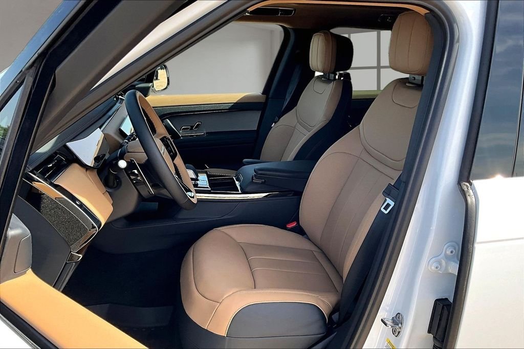 New 2026  Land Rover Dynamic SE image 9