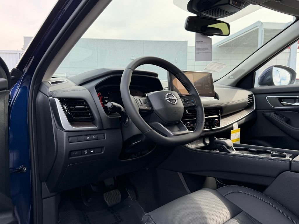 New 2026 Deep Ocean Blue Pearl Nissan Platinum image 9