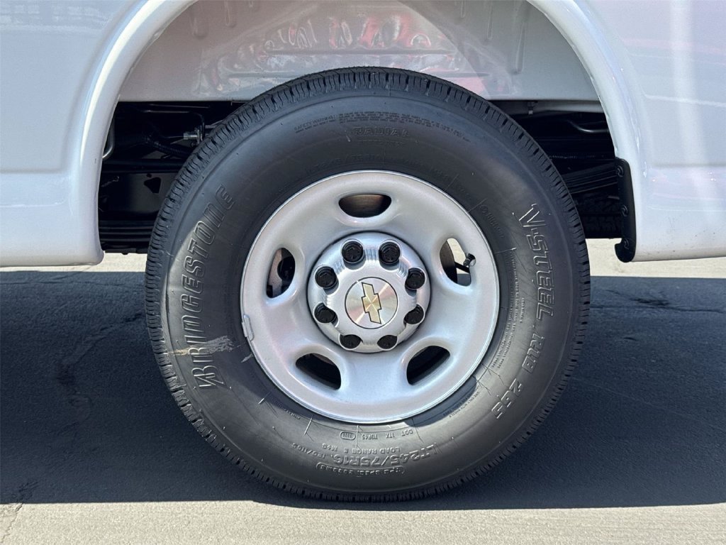 2026 Chevrolet Express Passenger LS - Photo 30
