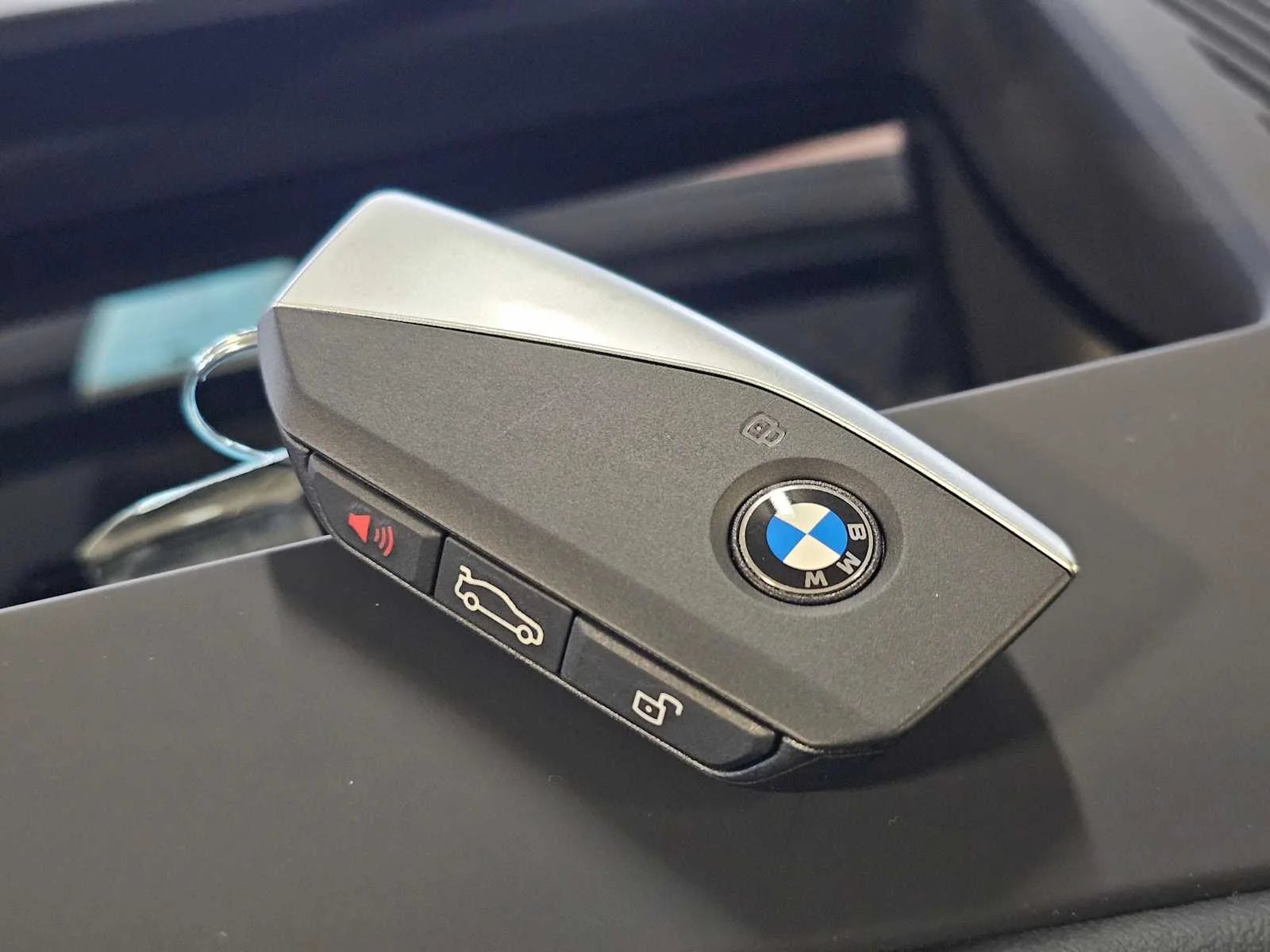 New 2027 Tanzanite Blue II Metallic BMW xDrive image 33