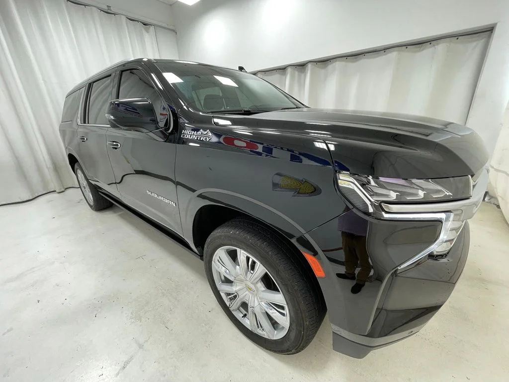 Used 2023 Black Chevrolet High Country image 3