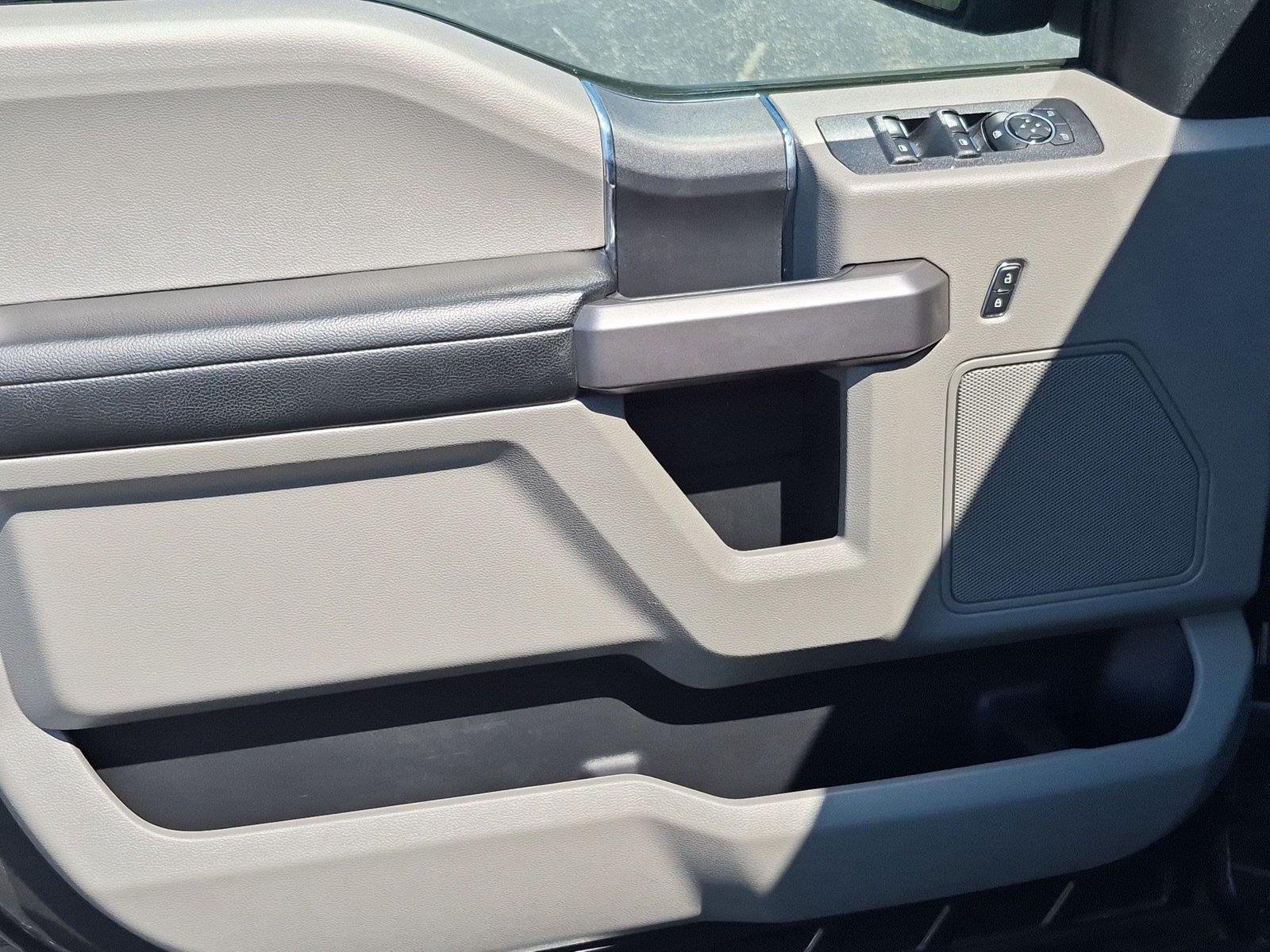 Used 2019 Magnetic Metallic Ford XLT image 15