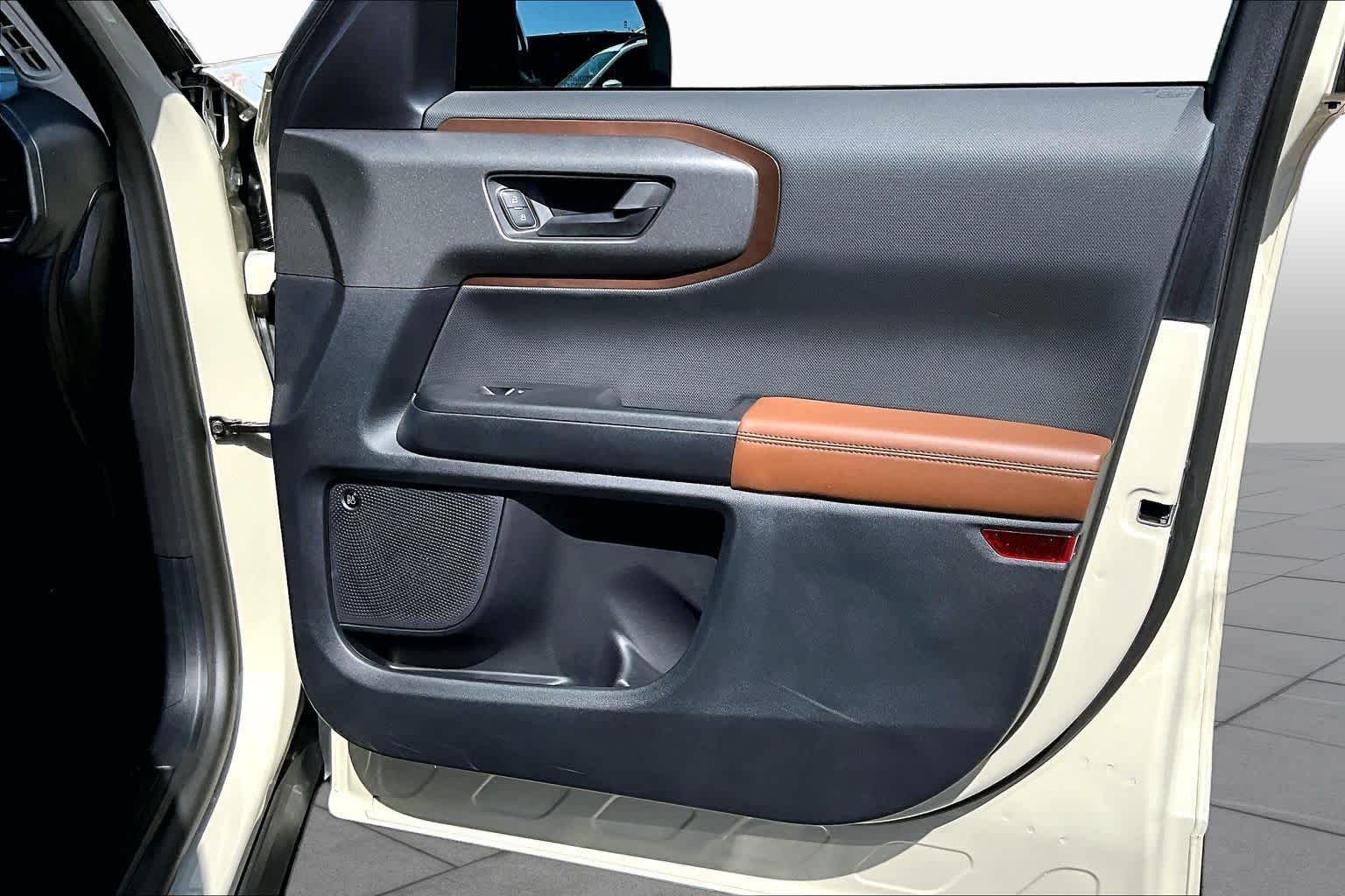 Used 2025 Desert Sand Ford Outer Banks image 23