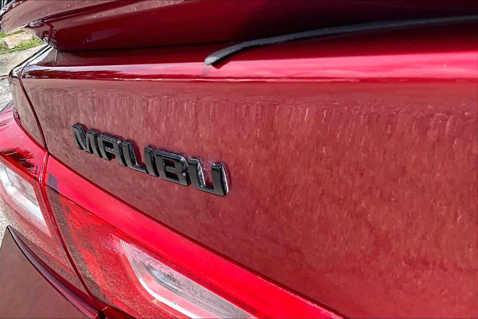 Used 2020 Cajun Red Tintcoat Chevrolet RS image 10