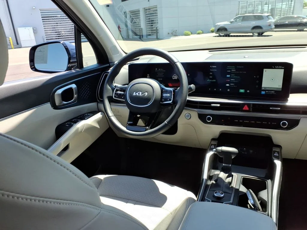 Used 2025 Black Kia EX image 13