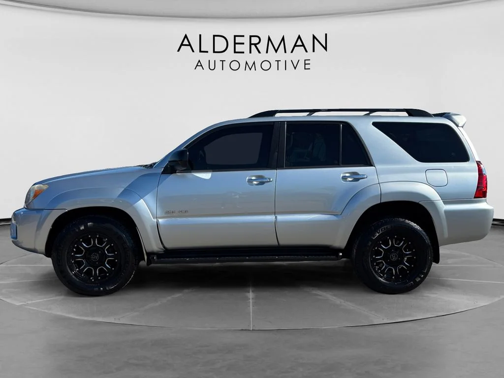 Used 2008 Silver Toyota SR5 image 2