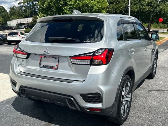 Used 2025 Silver Mitsubishi 2.0 ES image 3