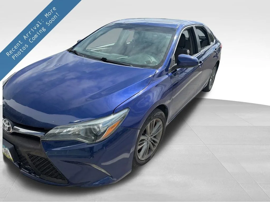 2015 Toyota Camry 2.5 Auto XLE's photo