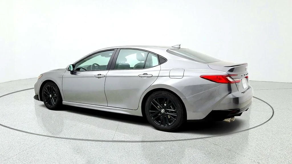 Used 2025 Heavy Metal Toyota SE w/ Power Moonroof, Cold Weather Pkg & Convenience Pkg image 7