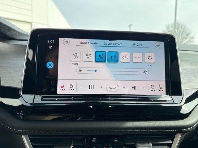 New 2026 Pure Gray Volkswagen 2.0T SE w/Technology image 20