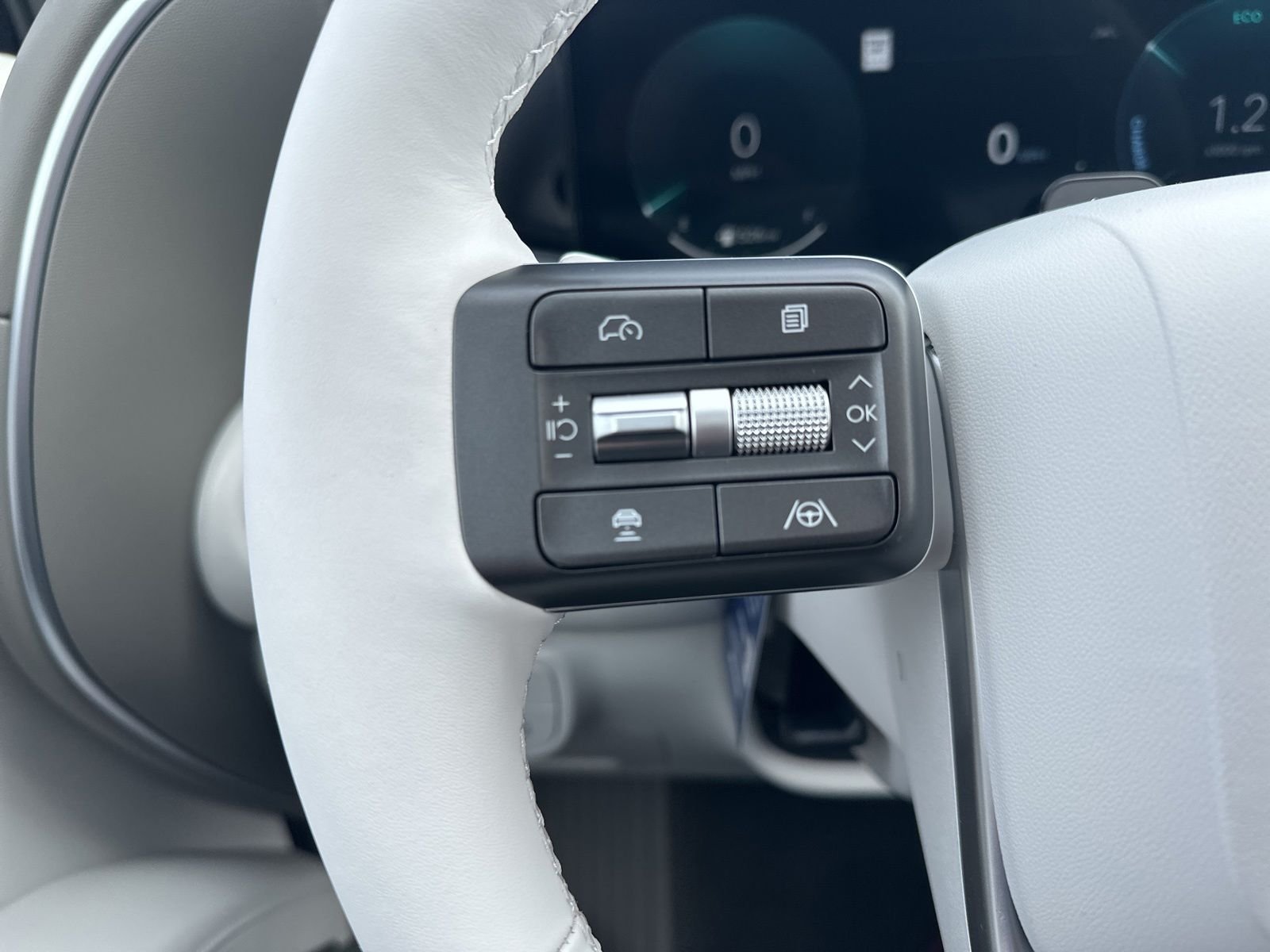 New 2026 Black Hyundai SEL Premium 7P image 50