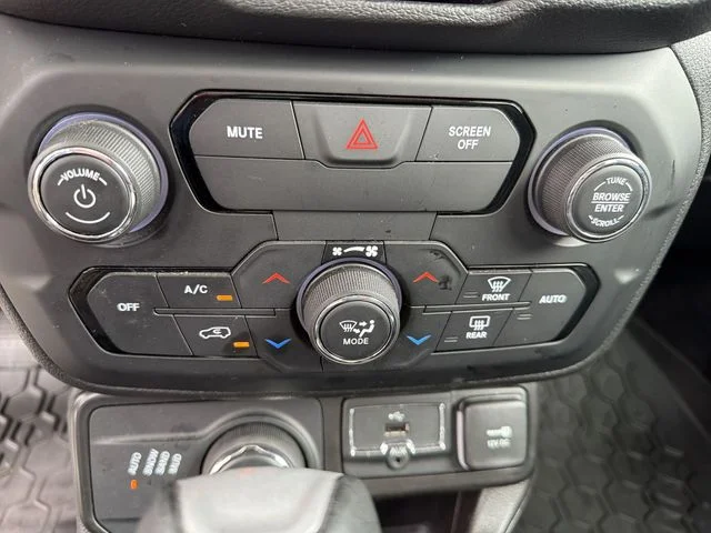 Used 2020 Black Jeep Limited image 20