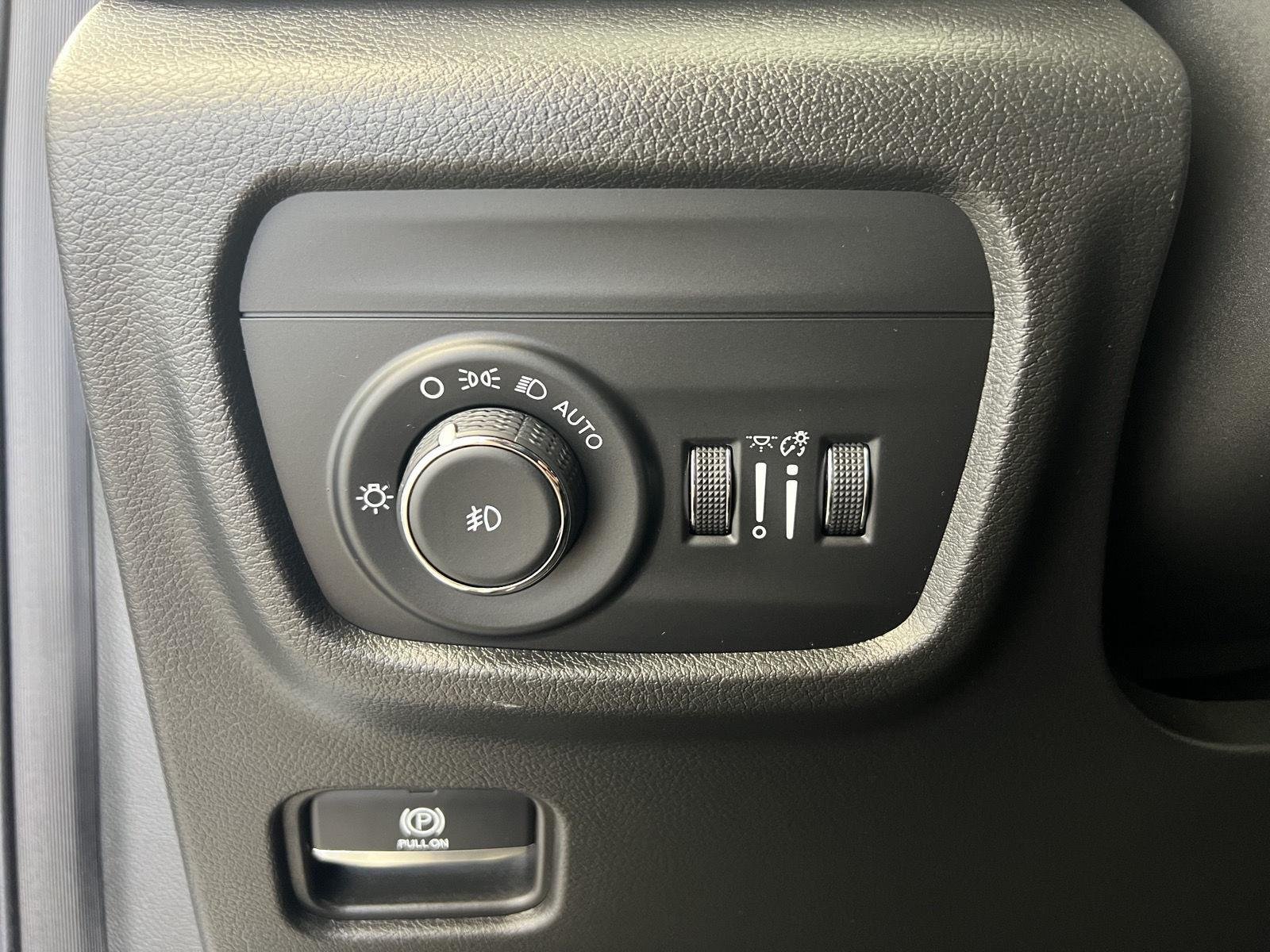 2022 Jeep Grand Cherokee Overland - Photo 17