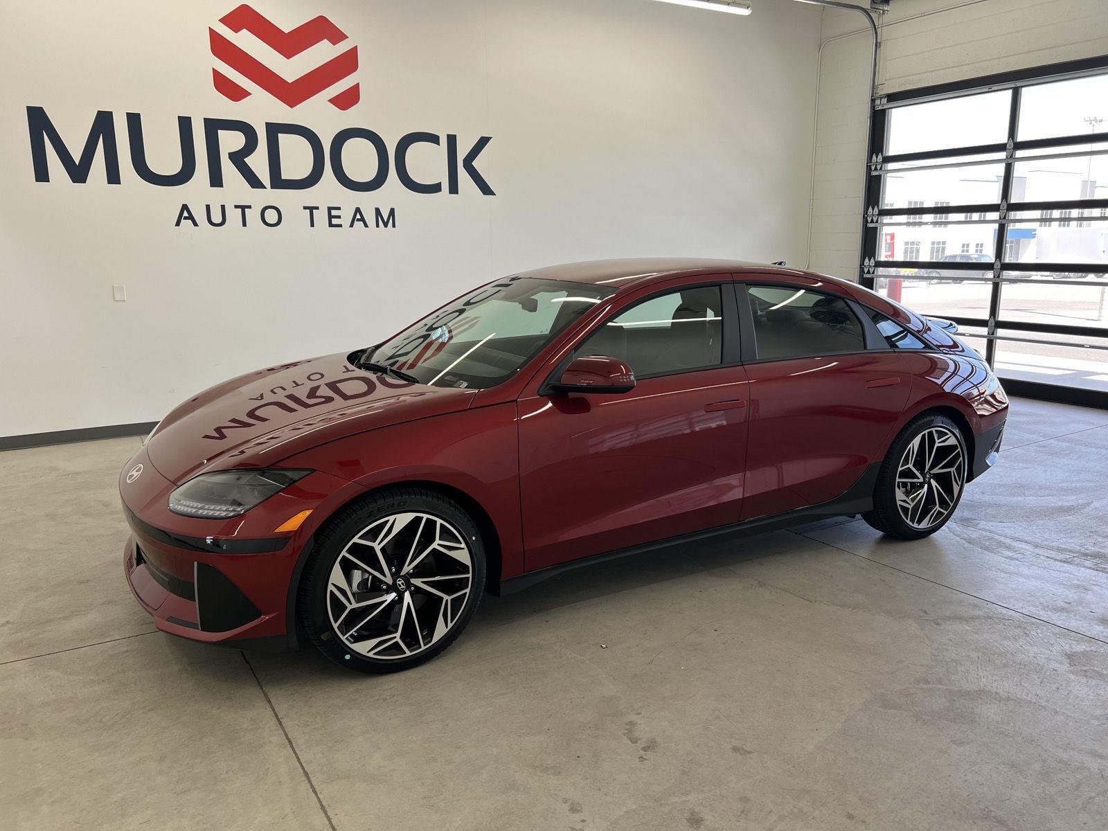 Used 2025 Ultimate Red Hyundai SEL image 1