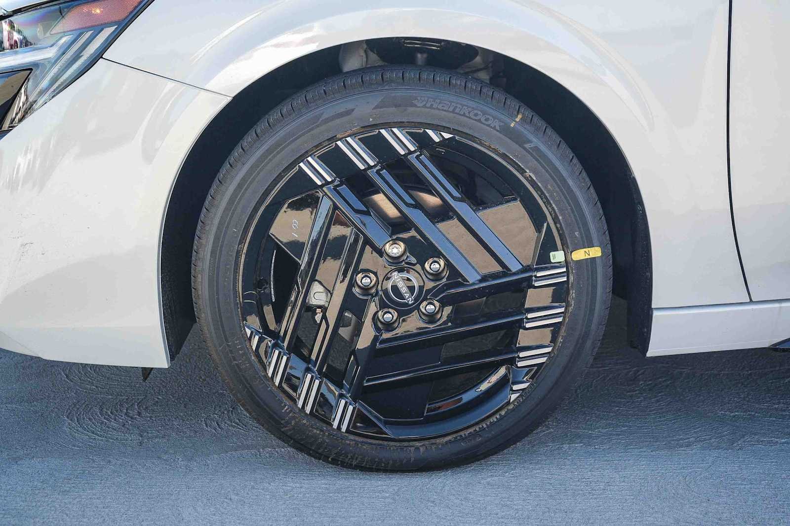 New 2027 Aspen White TriCoat Nissan SR image 11