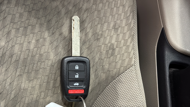 Used 2014 White Honda LX image 19