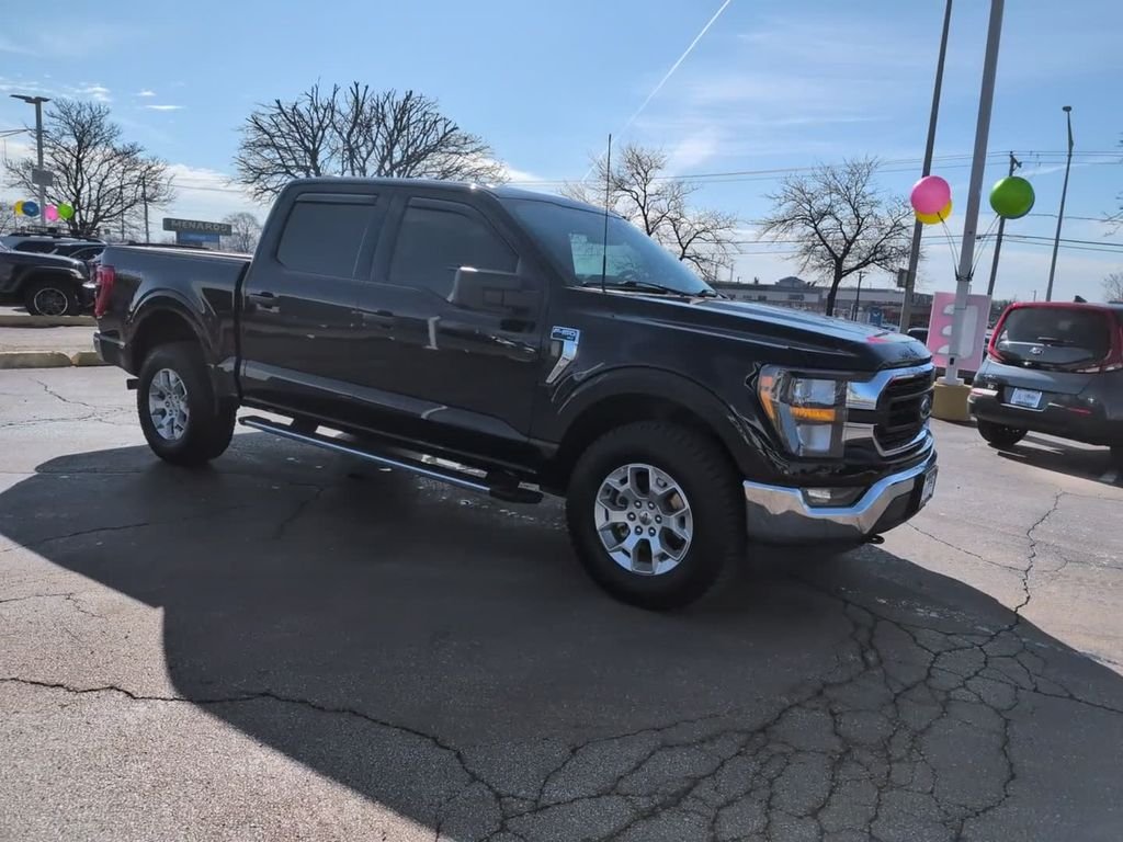 Used 2023 Black Ford XLT image 3