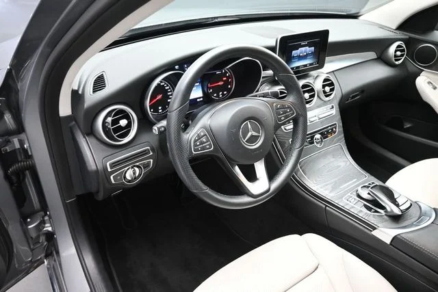 Used 2016 Silver Mercedes-Benz C 300 image 9